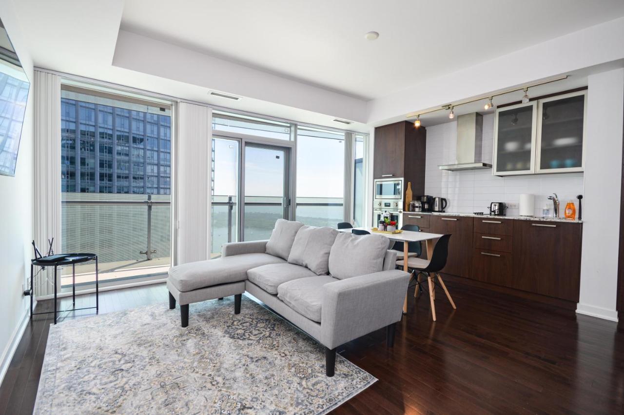 Downtown Toronto Condo Near Cn Tower, Mtcc, Rogers Center , Union Station Exterior photo