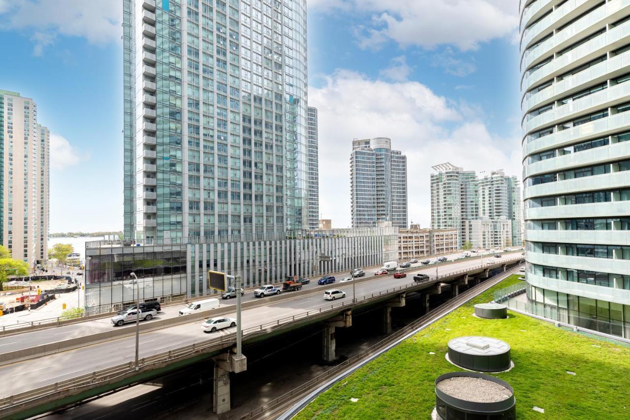 Downtown Toronto Condo Near Cn Tower, Mtcc, Rogers Center , Union Station Exterior photo