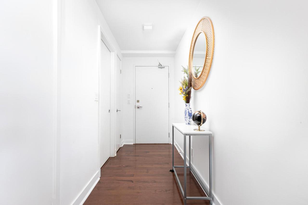 Downtown Toronto Condo Near Cn Tower, Mtcc, Rogers Center , Union Station Exterior photo